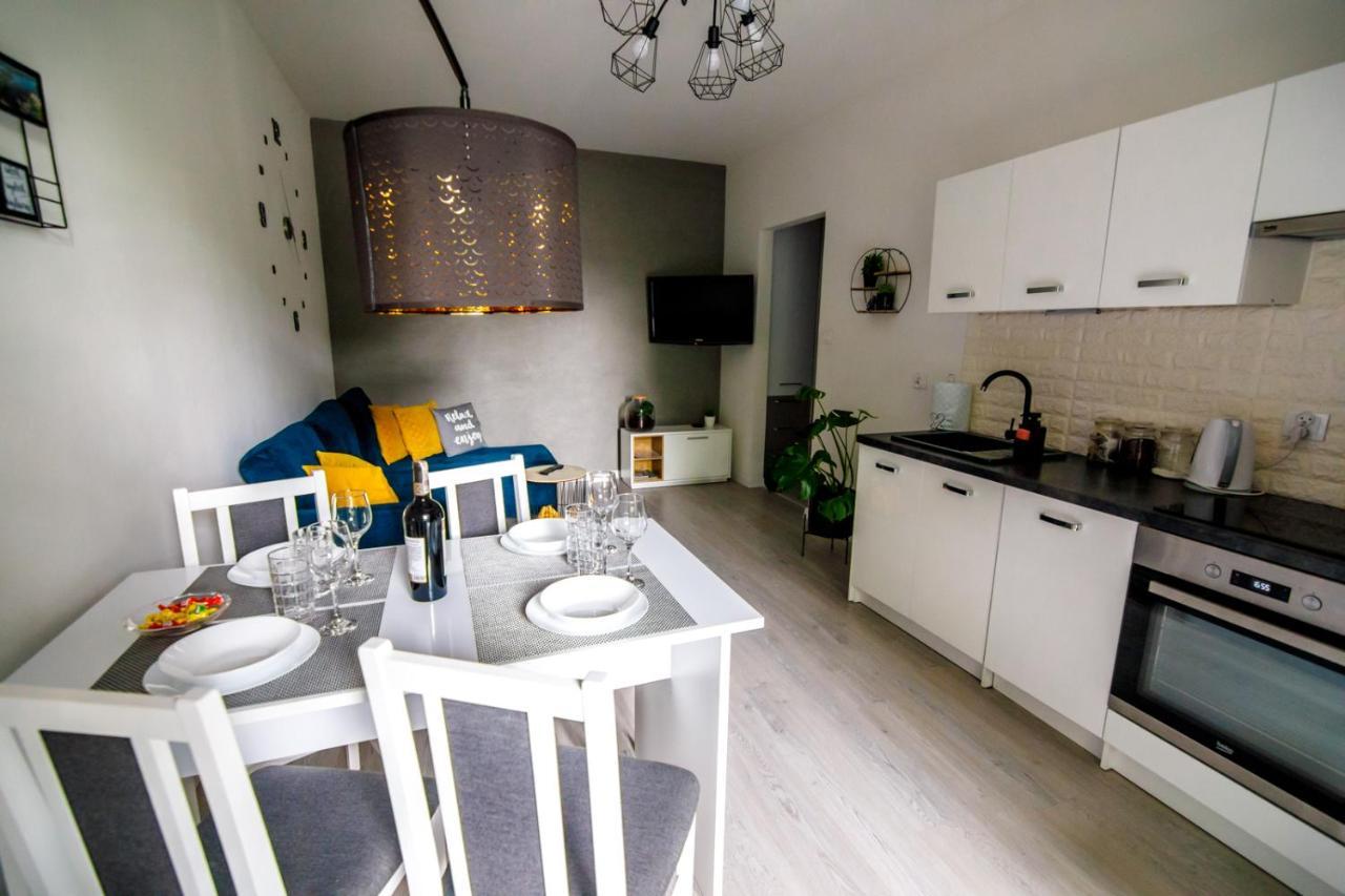 Appartamento Apartament White Ilawa Esterno foto